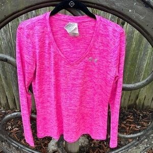 Under Armour Women's HeatGear Pink V-Neck Long Sleeve Top‎ (Small)